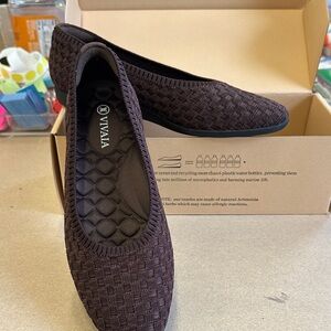 VIVAIA Women's Brown Flats